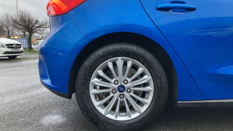 Ford Focus 1.0 EcoBoost 125 Titanium 5dr Auto Petrol Hatchback